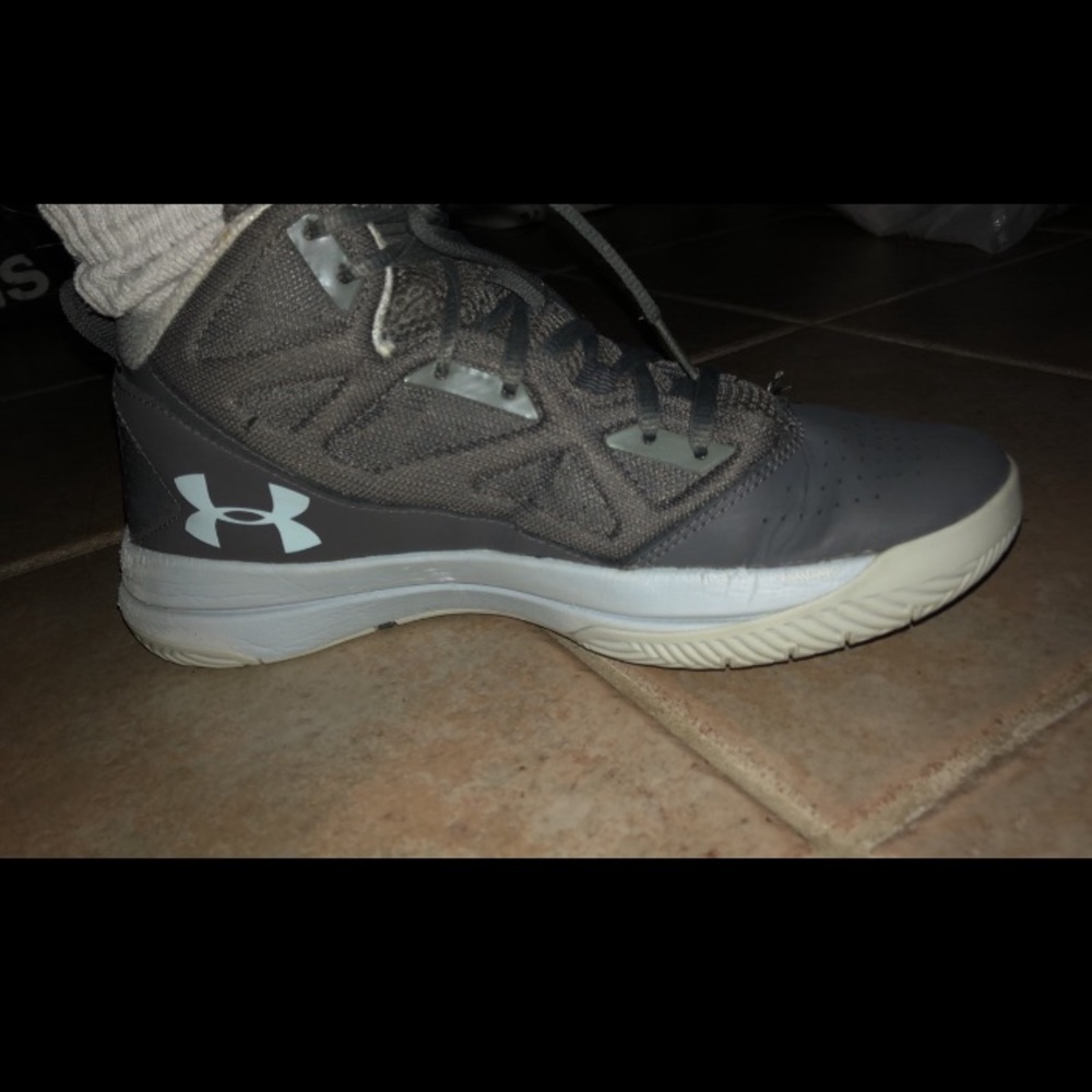 grey and blue size 8.5 basketball shoes!!
